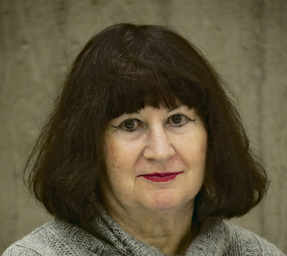 Catherine Mills Directrice département AES 1983